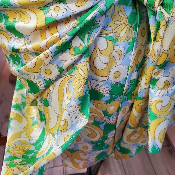 ZARA | Blogger's Favourite Retro Floral Long Sleeve Mini Wrap Dress (Size L) - Picture 6 of 12